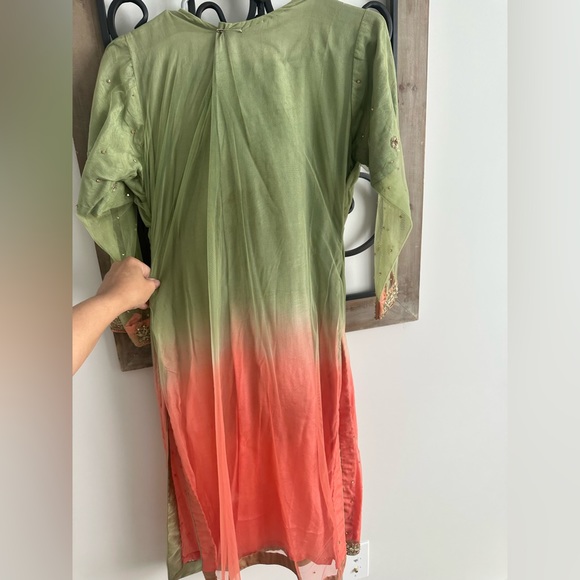 Fancy Pakistani Shalwar Kameez - Picture 2 of 4